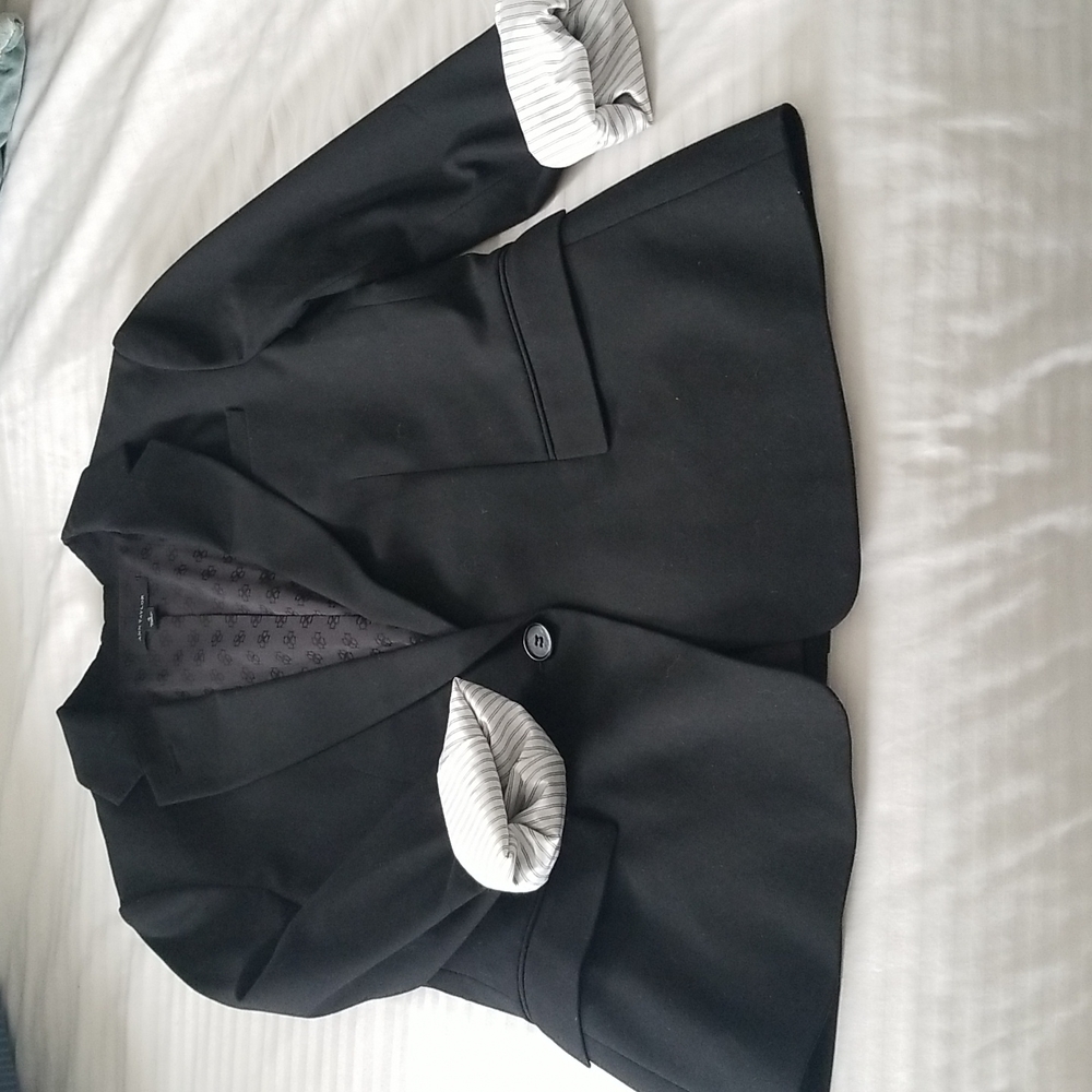 One button pocket blazer suit jacket roll up sleeve cuffs pinstripe